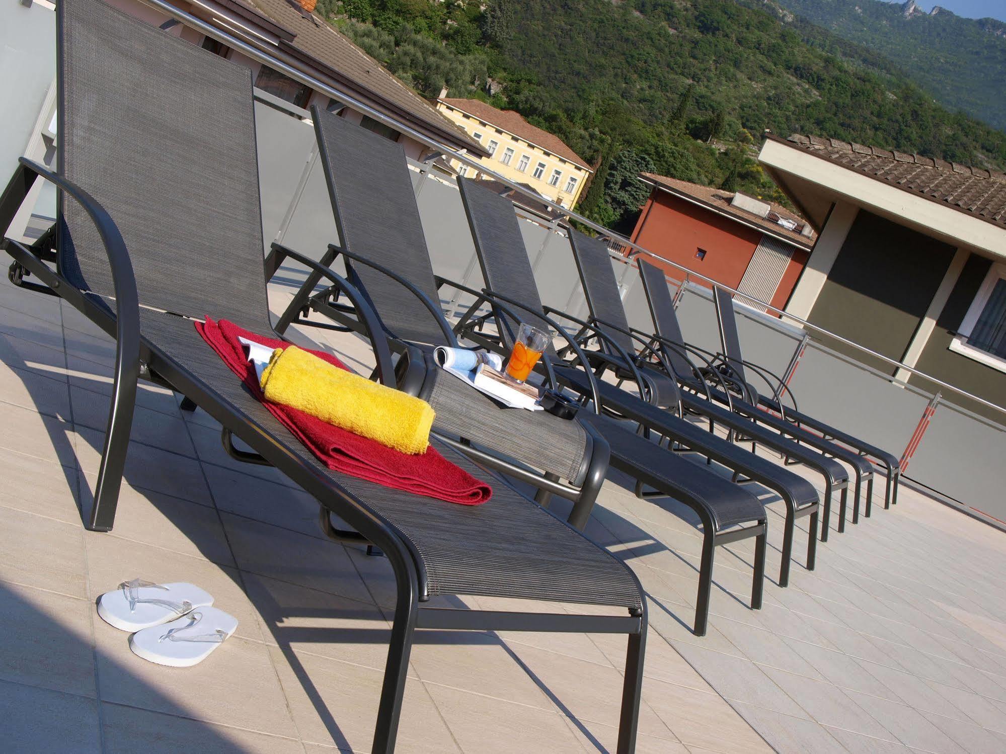 Hotel Garni Corallo Torbole Sul Garda Exterior photo
